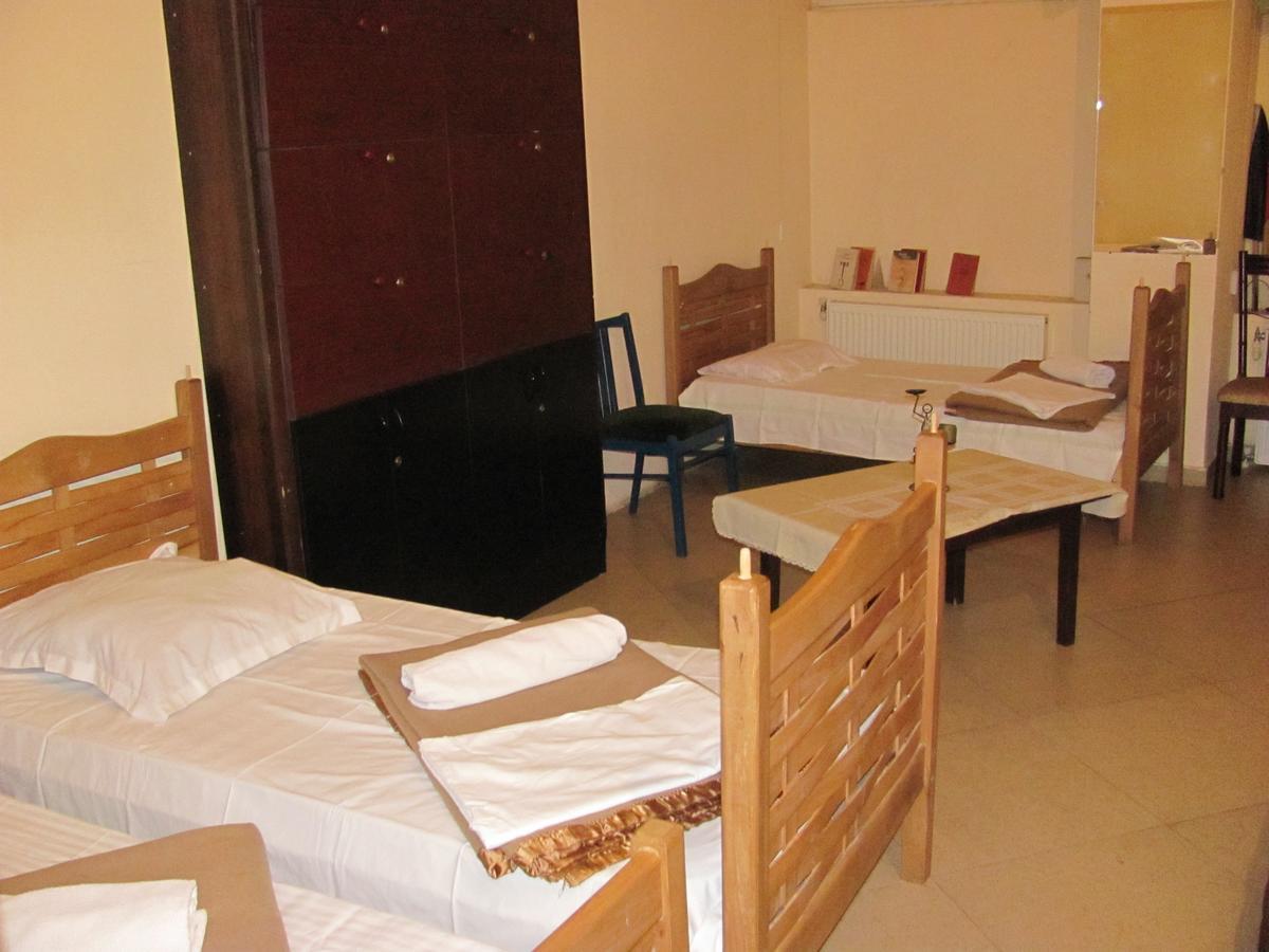 Lucky Travelers Room Tbilisi Bagian luar foto