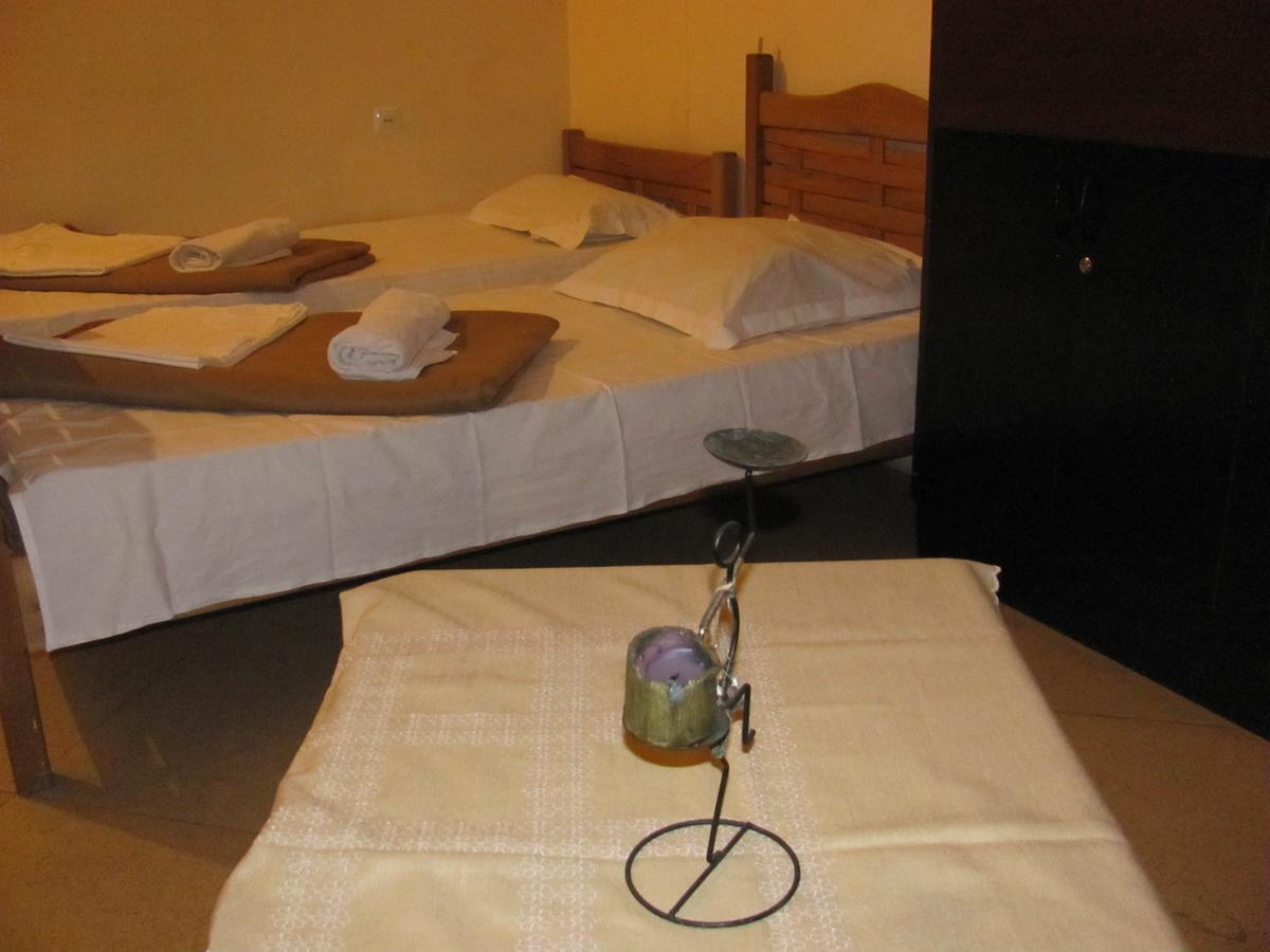 Lucky Travelers Room Tbilisi Bagian luar foto
